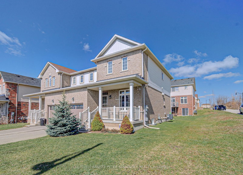 13 Rusk Terr, Hamilton, L8B 0W2 | Image 2