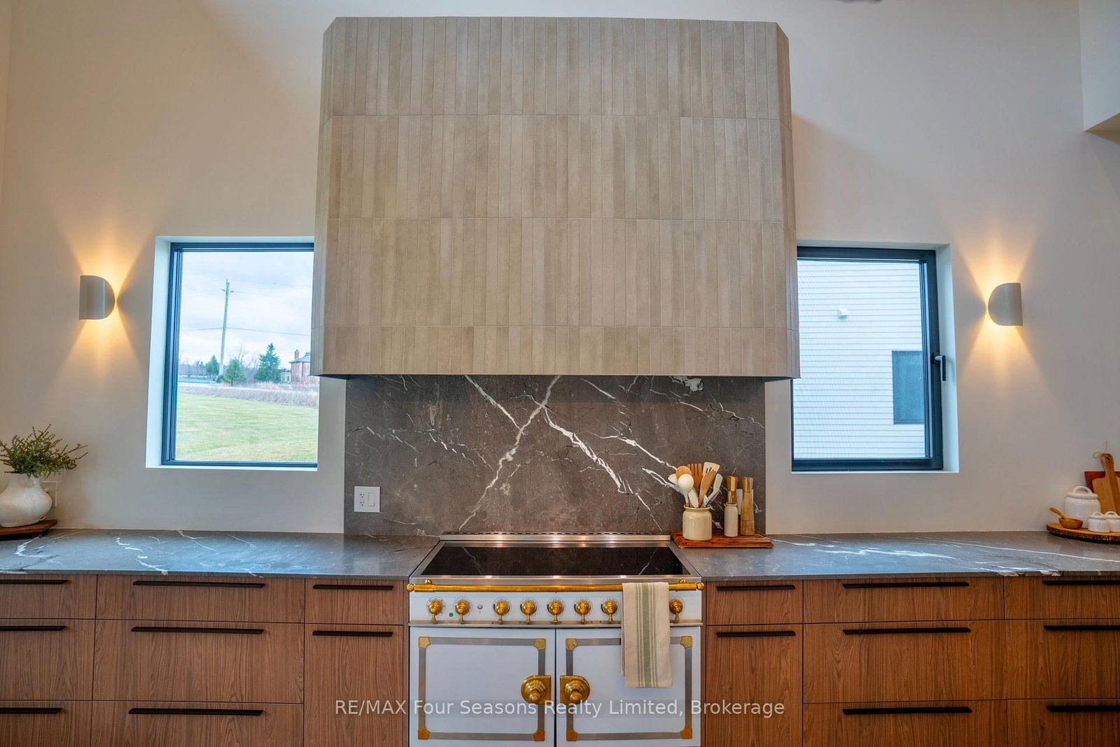 102 Barton Boulevard - Photo 10