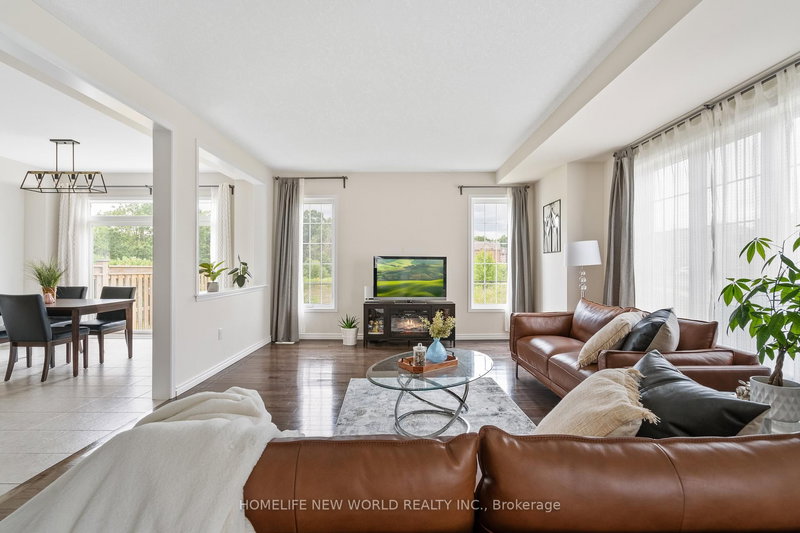 7705 Shadbush Lane, Niagara Falls, L2H 3R3 | Image 2