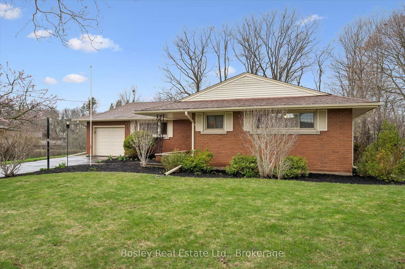 30 STONYBROOK Dr, Kitchener, N2M 4L5 | Image 2