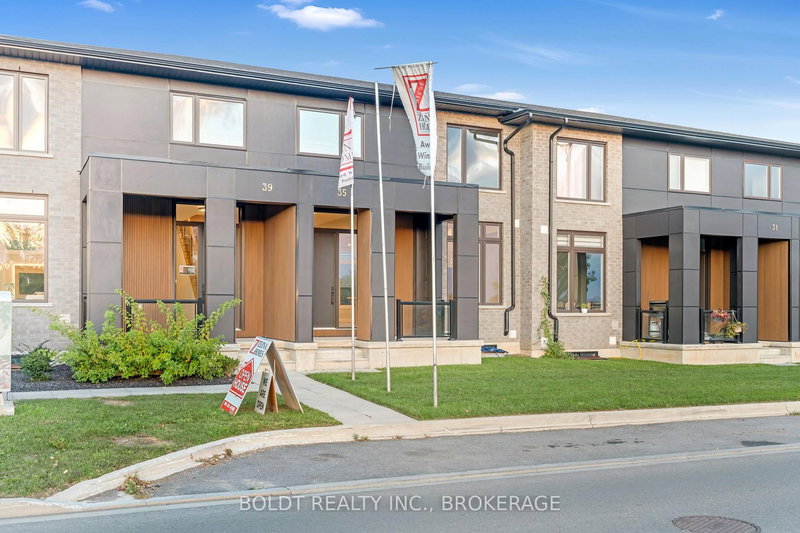 35 WELLSPRING Way, Pelham, L3B 5N5 | Image 2