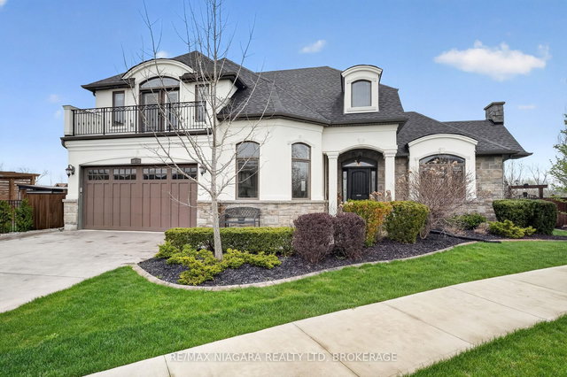 60 Mackenzie King Avenue