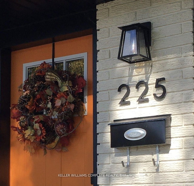 225 Henrietta Street