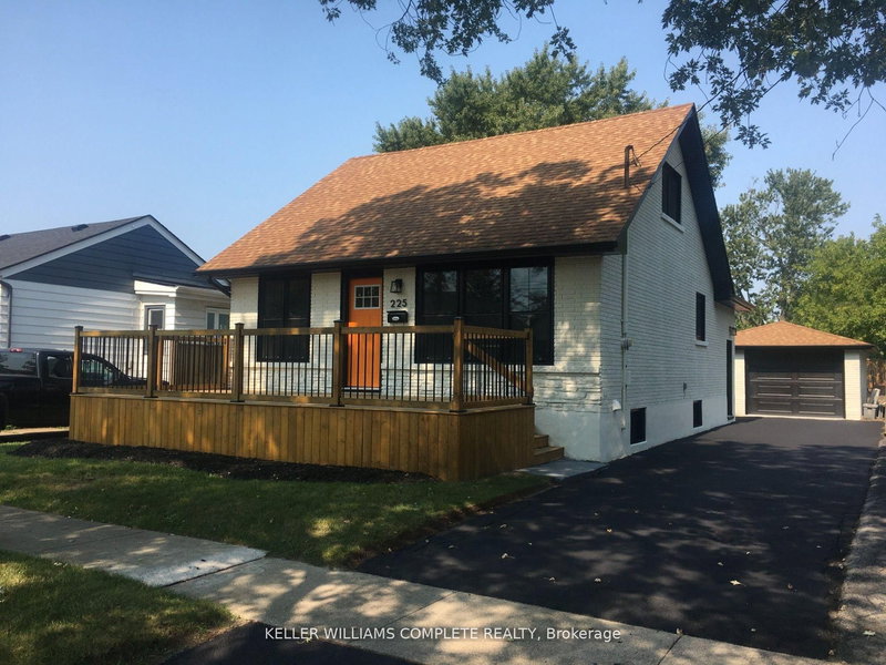 225 Henrietta St, Fort Erie, L2A 2K6 | Image 3