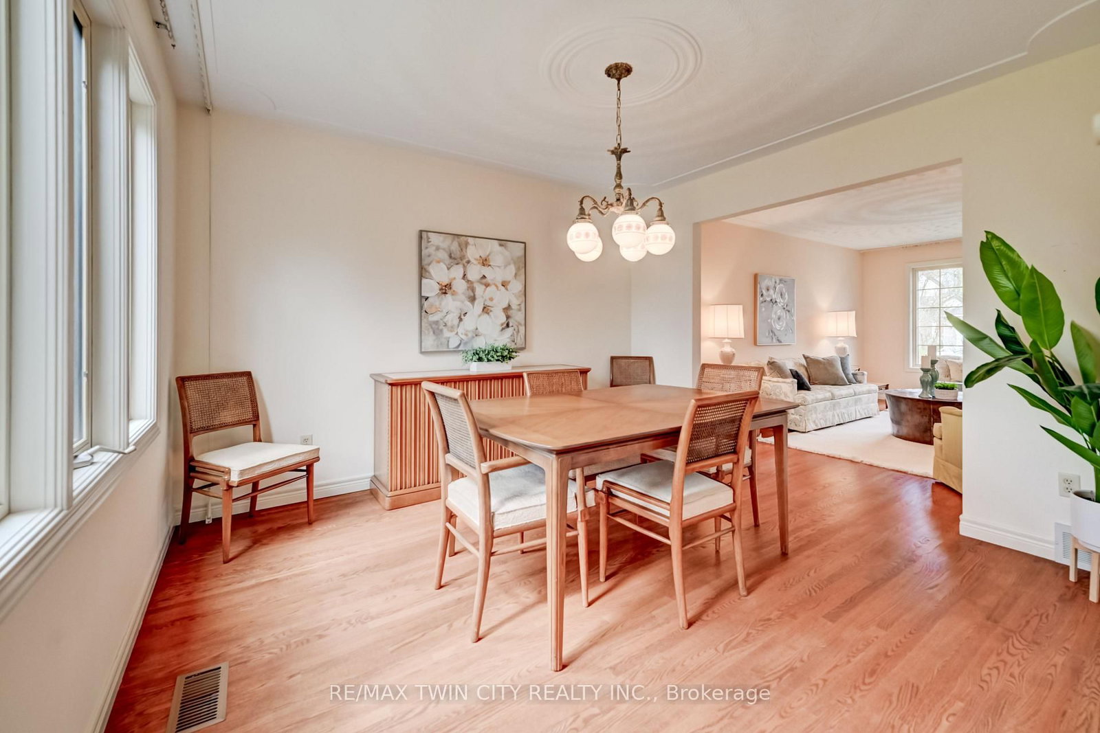 285 Magnolia Place - Photo 10