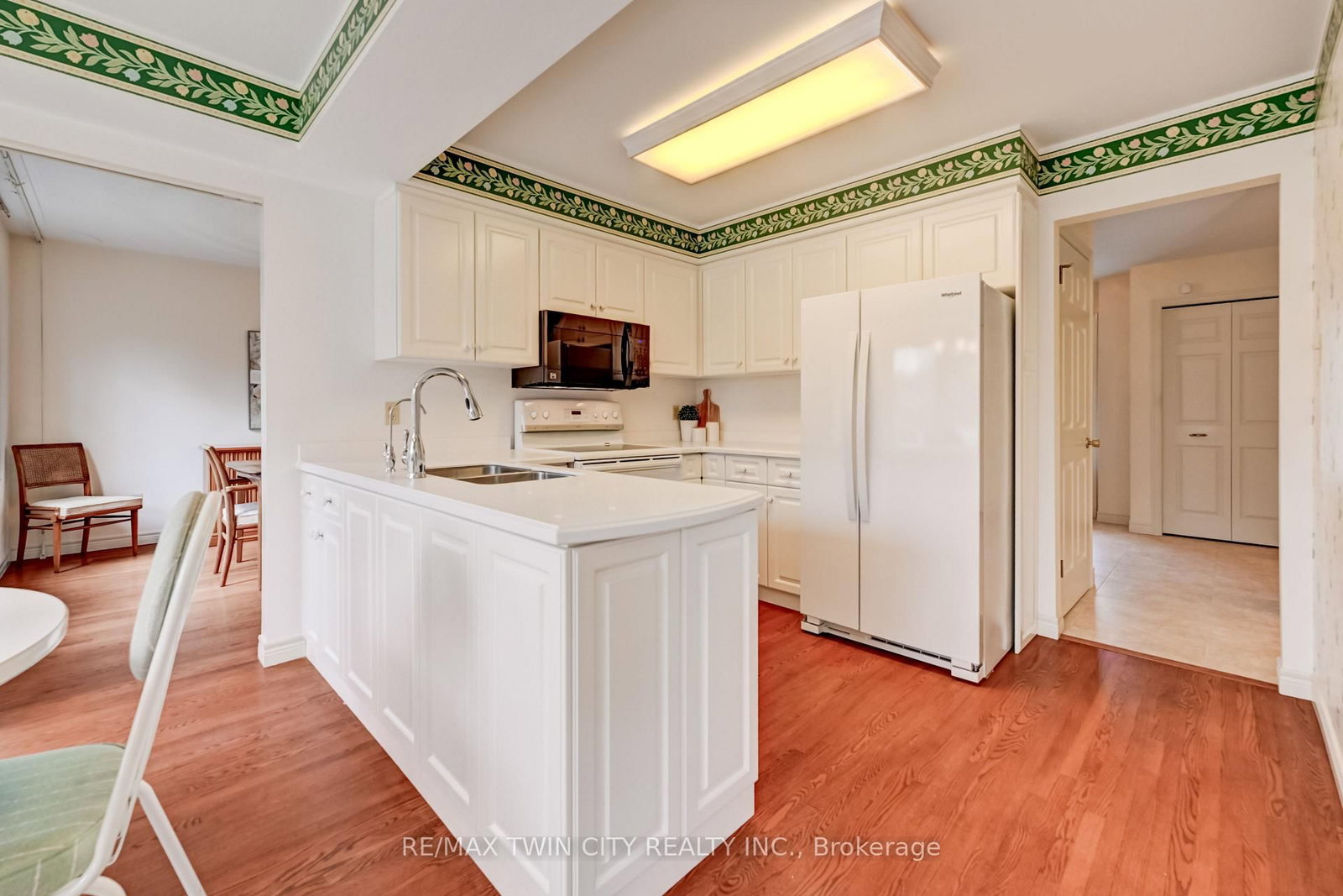 285 Magnolia Place - Photo 13