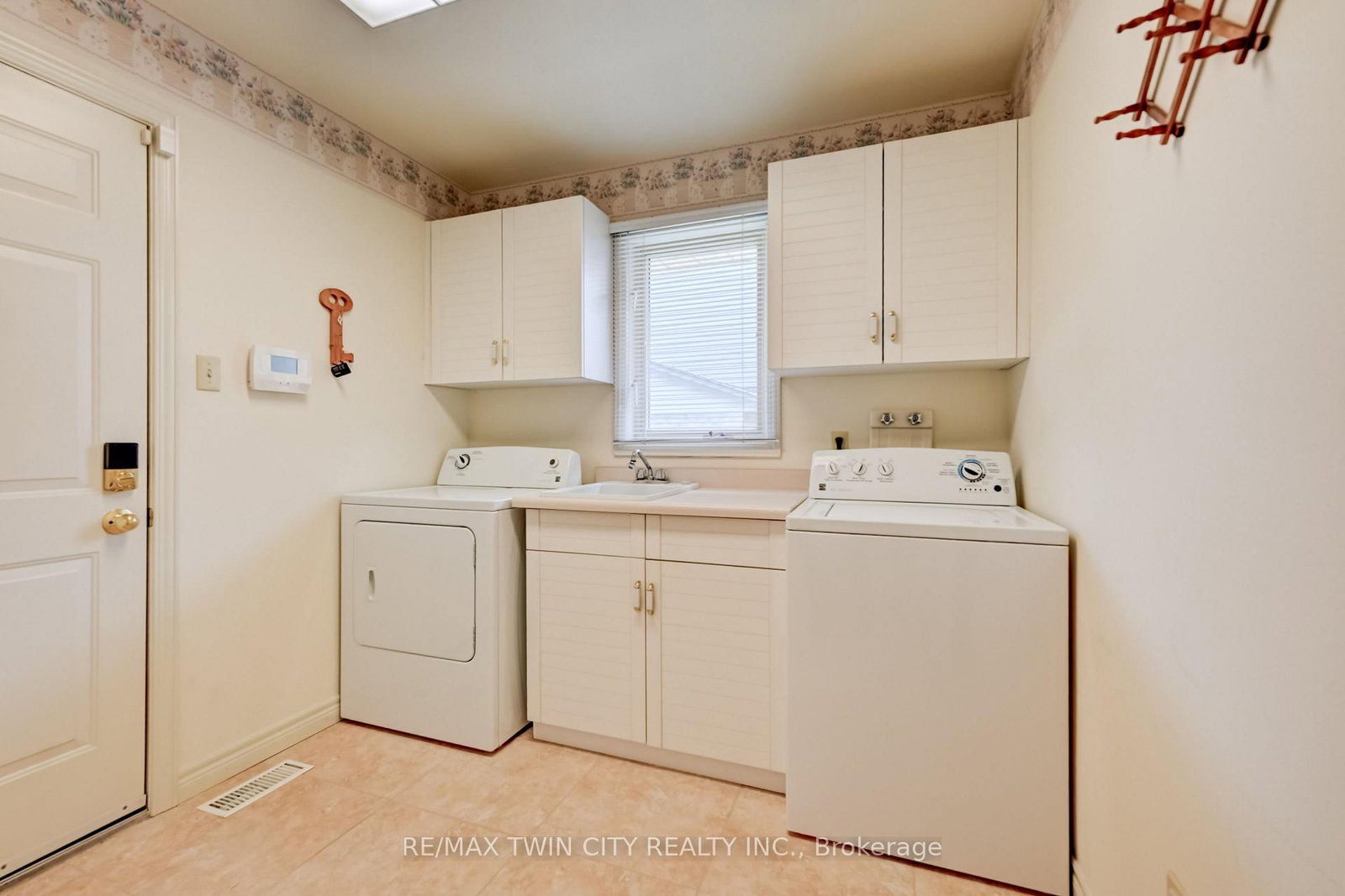 285 Magnolia Place - Photo 20