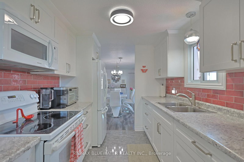 82 Dunes Dr, South Huron, N0M 1T0 | Image 3