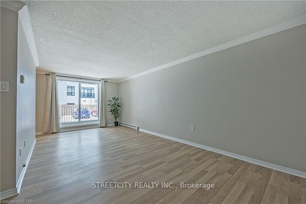 95 Baseline Road W, Unit 103 - Photo 29