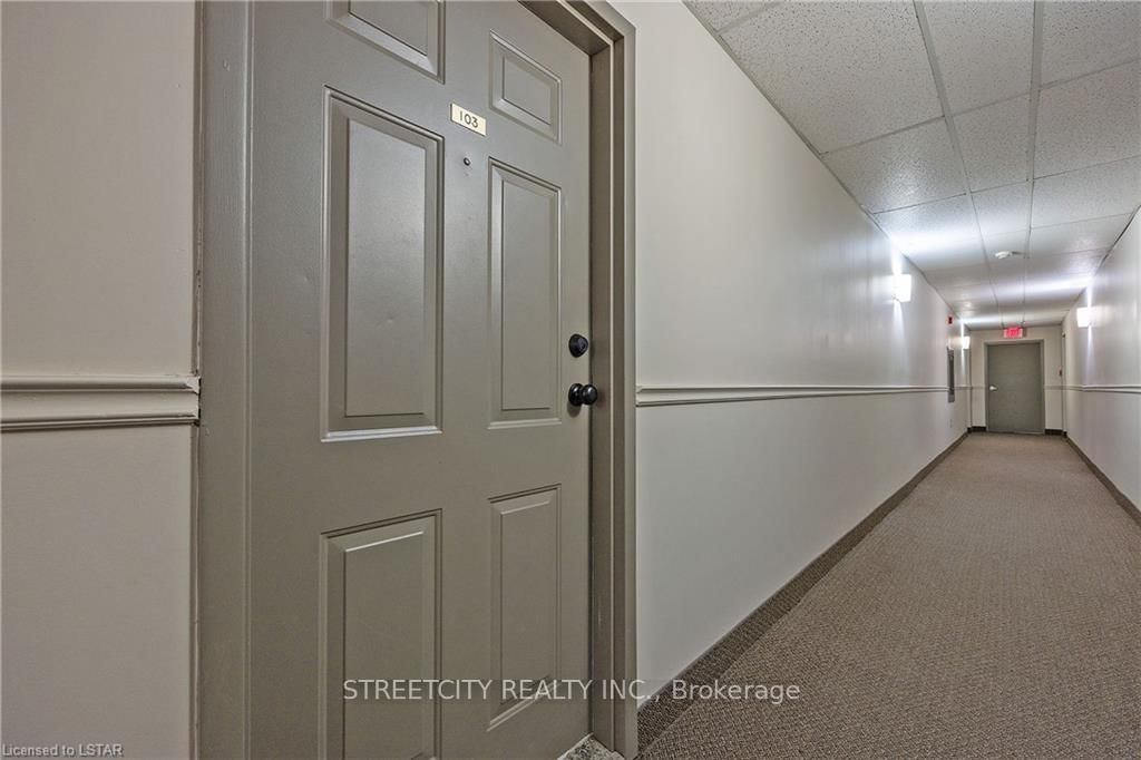 95 Baseline Road W, Unit 103 - Photo 30