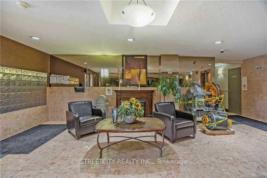 95 Baseline Road W, Unit 103 - Photo 34