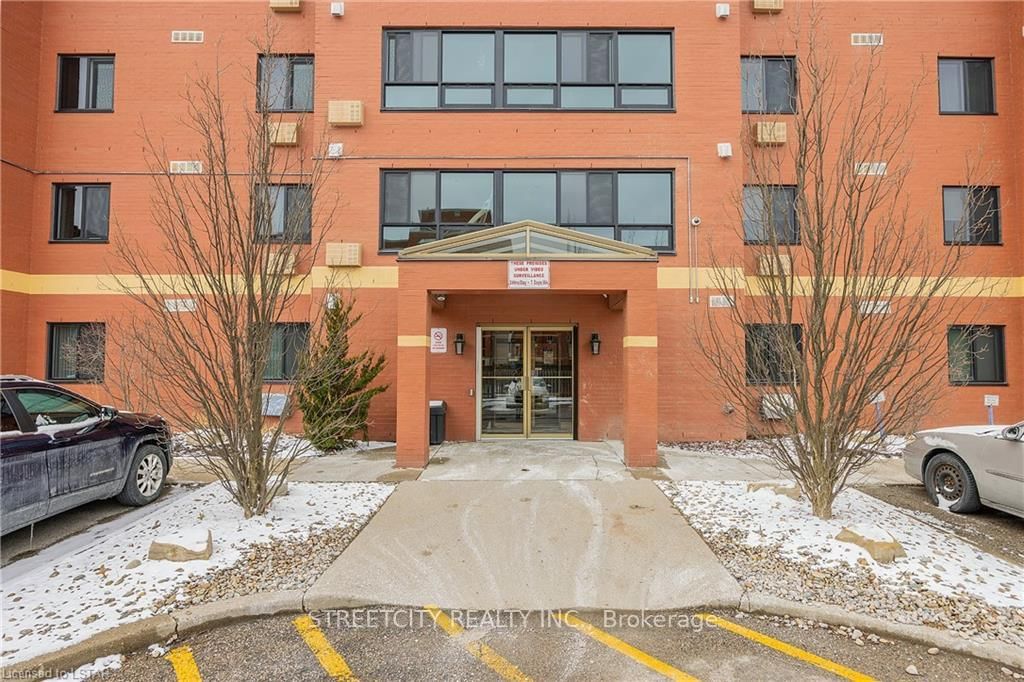 95 Baseline Road W, Unit 103 - Photo 36