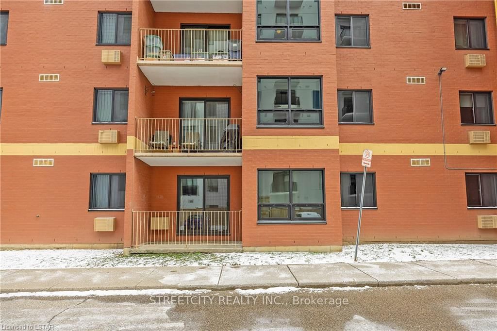 95 Baseline Road W, Unit 103 - Photo 38