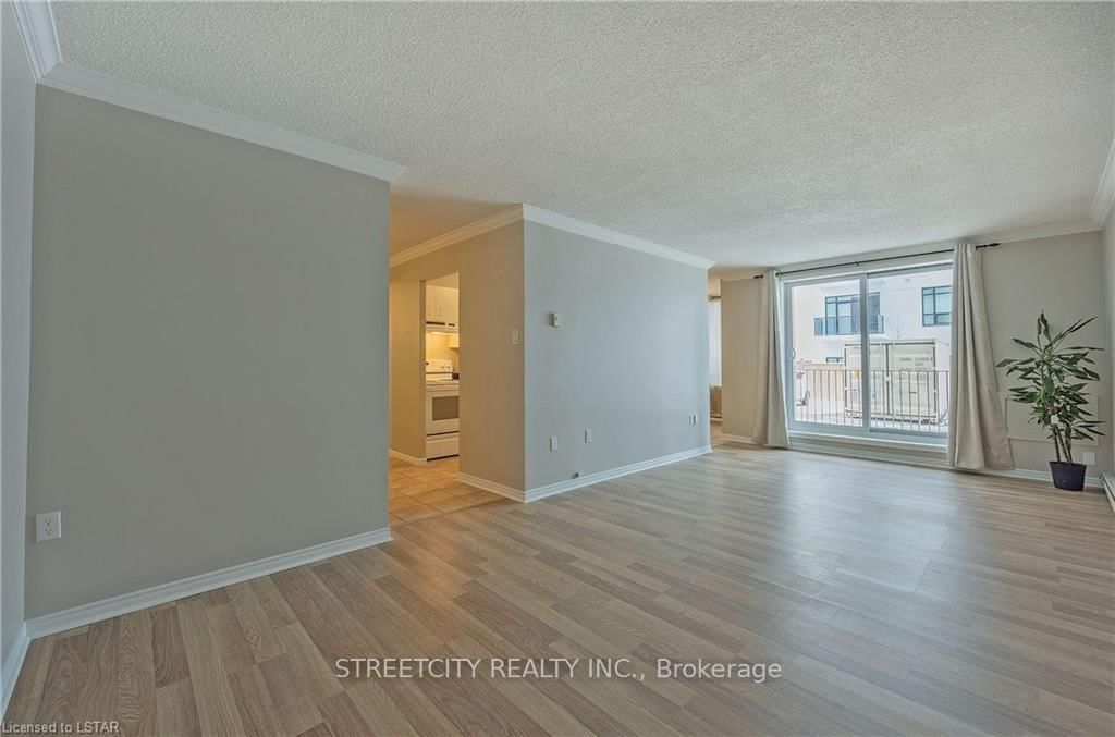 95 Baseline Road W, Unit 103 - Photo 5