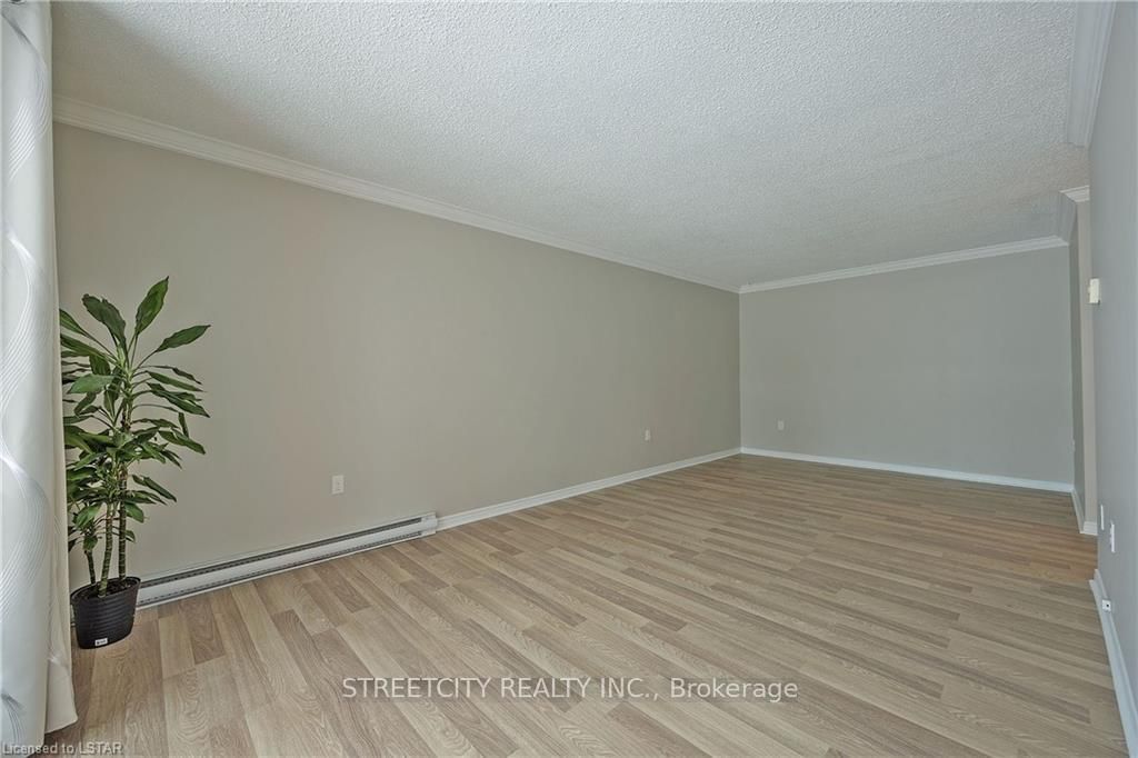 95 Baseline Road W, Unit 103 - Photo 6