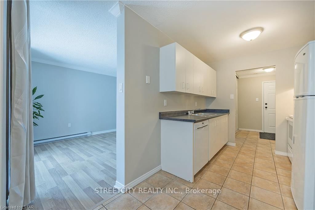 95 Baseline Road W, Unit 103 - Photo 9