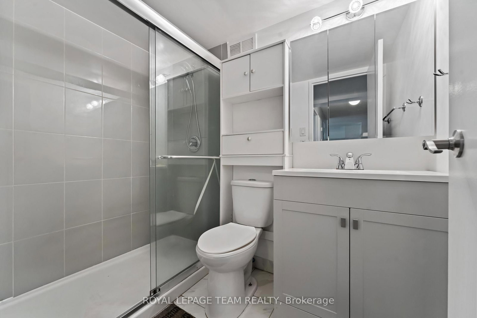 158C McArthur Avenue, Unit 606 - Photo 16