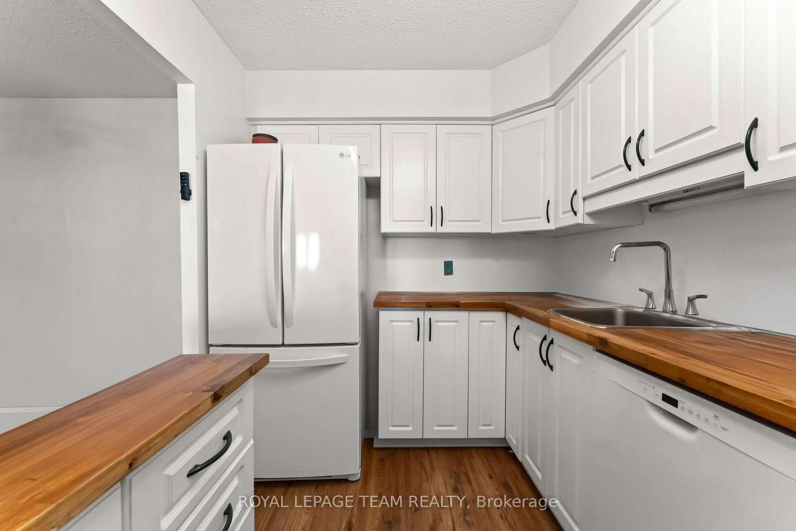 158C McArthur Avenue, Unit 606 - Photo 8