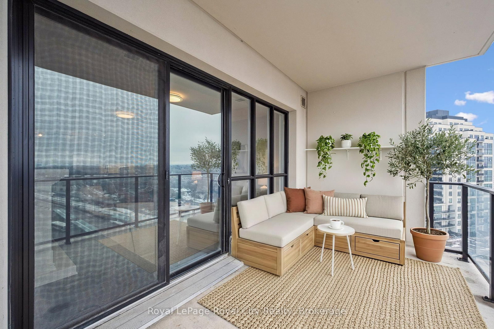 160 Macdonell Street, Unit 1108 - Photo 14