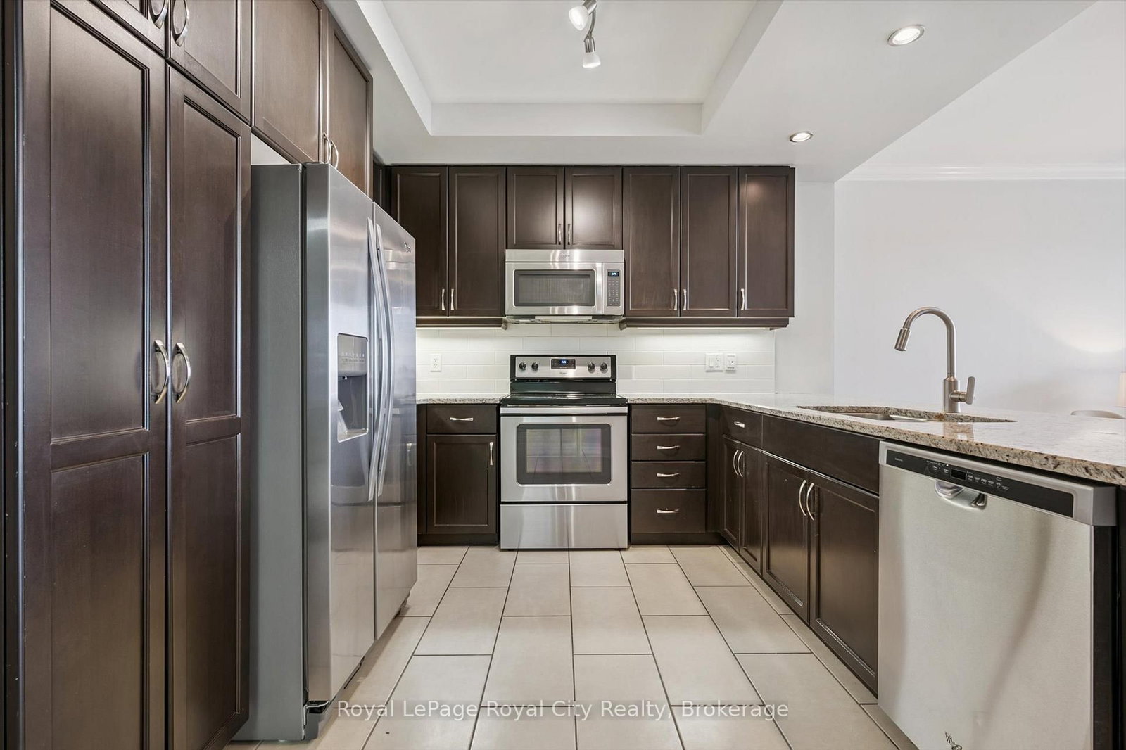160 Macdonell Street, Unit 1108 - Photo 8