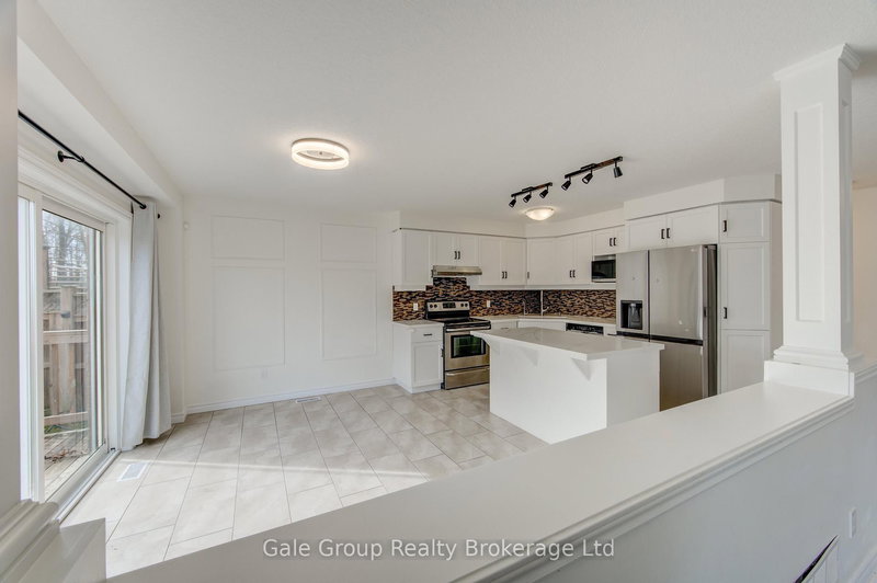 403 Champlain Ave, Woodstock, N4V 0B3 | Image 3