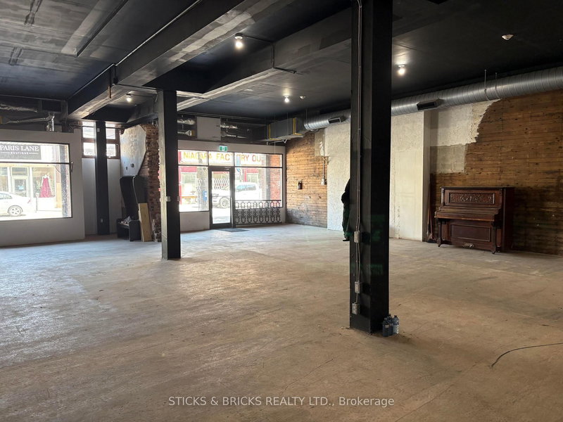 4410 Queen St, Niagara Falls, L2E 2L3 | Image 3