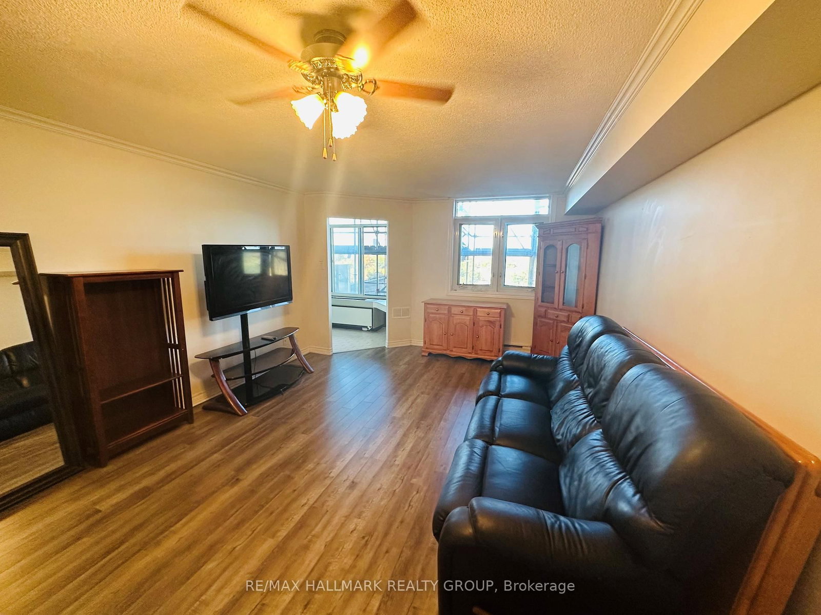 1025 Grenon Avenue, Unit 813 - Photo 5