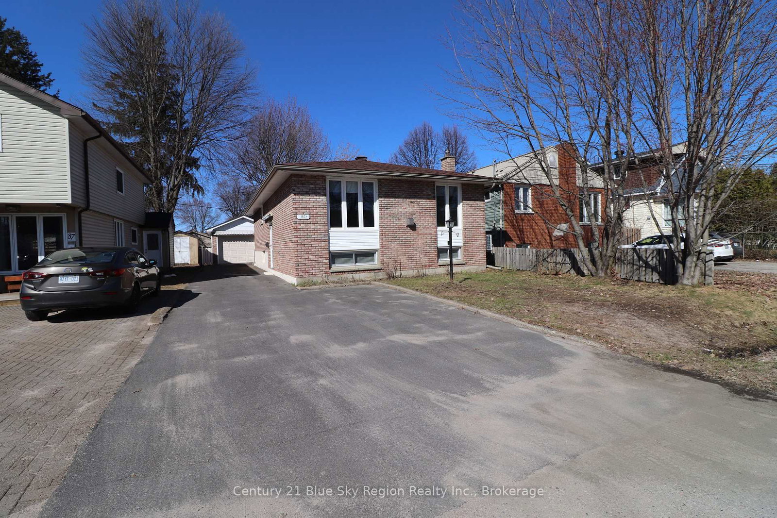 Listing Image 3