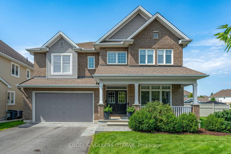 home for sale on 517 Golden Sedge Way