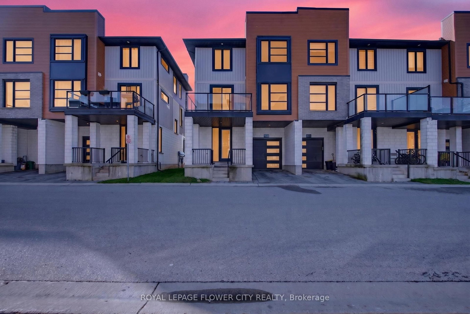 Townhouse for sale at 923 Sarnia Road, London North, Ontario, N6H 5J9 - North M - MLS: X13029110