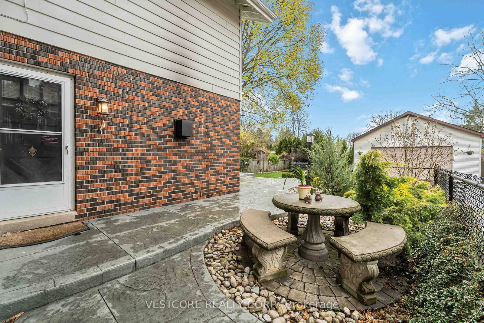 99 E Main Street E - Photo 25