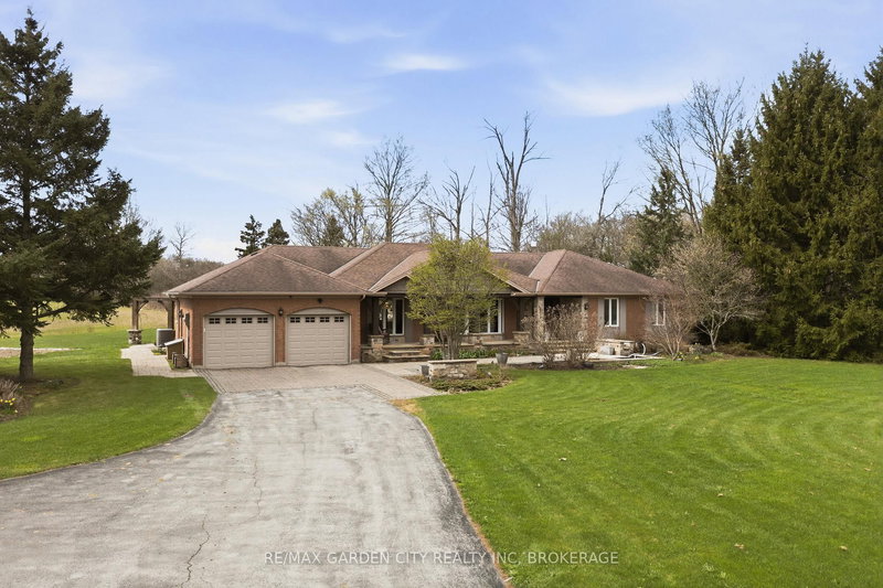 802 Sawmill Rd, Hamilton, Ontario