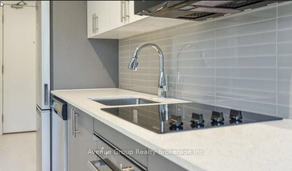 415 Main Street W, Unit 318 - Photo 4