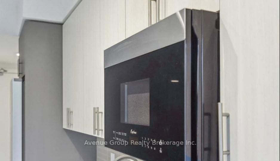 415 Main Street W, Unit 318 - Photo 8