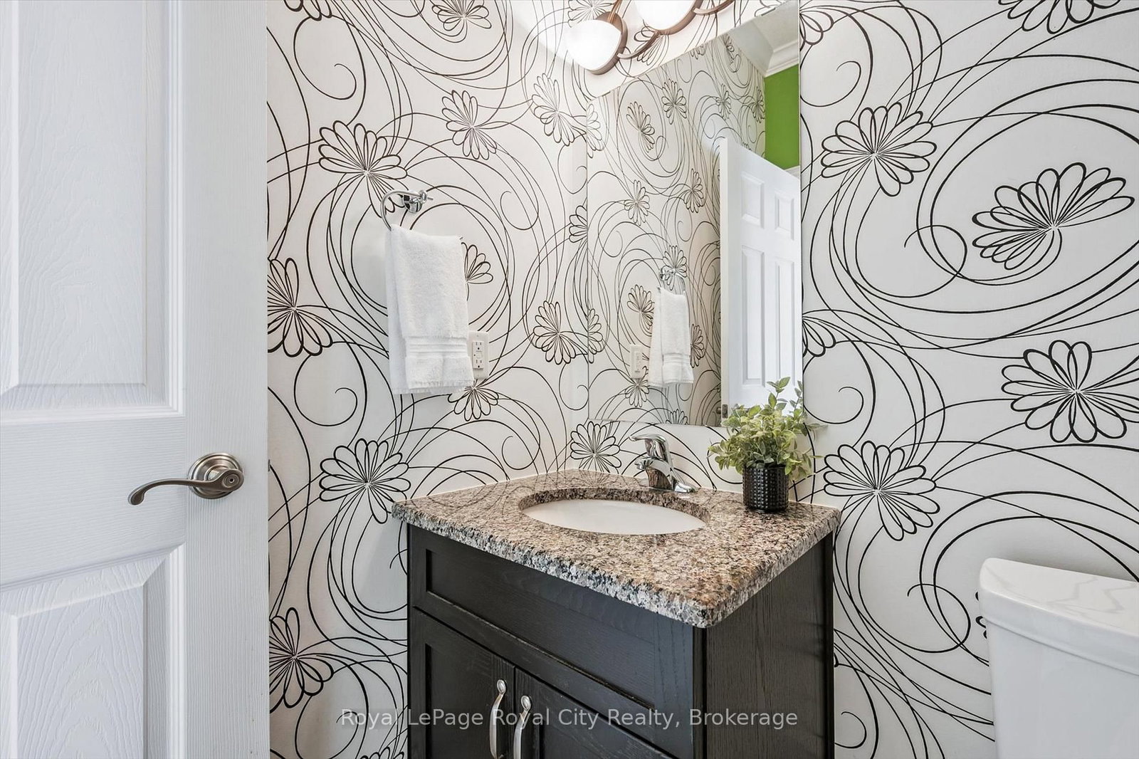 39 Kay Crescent, Unit 1 - Photo 35