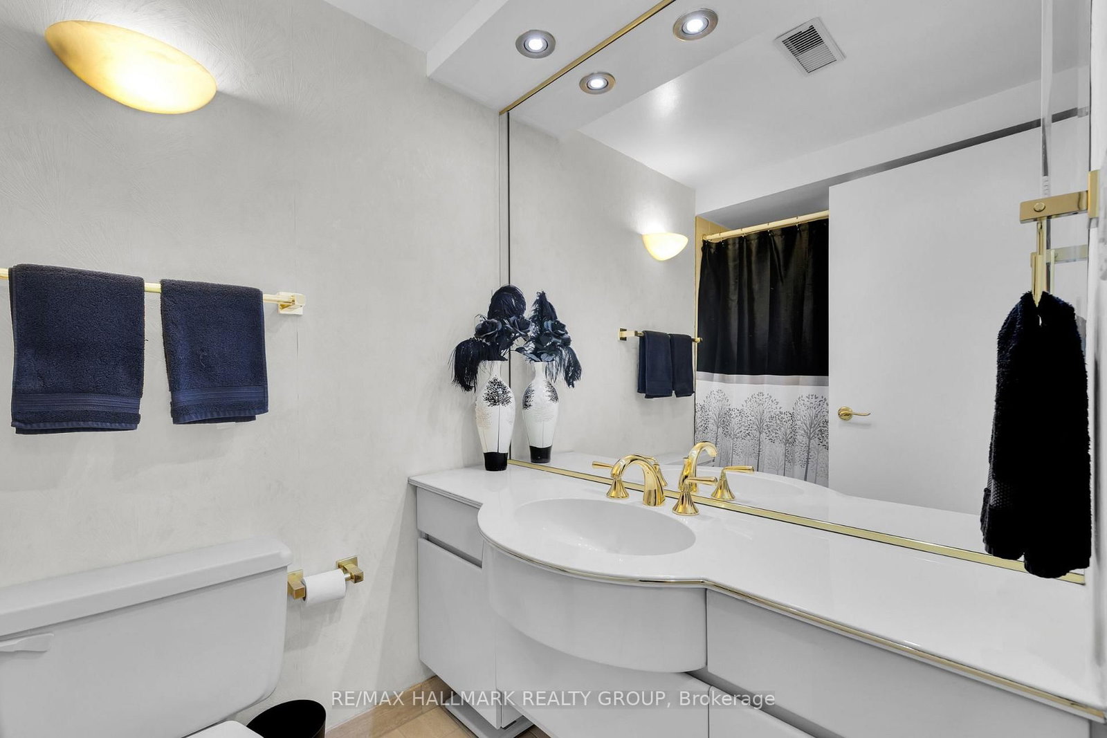 151 Bay Street, Unit 810 - Photo 19