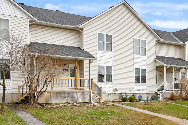 11 Johnston St, Carleton Place, K7C 4R7 | Image 2