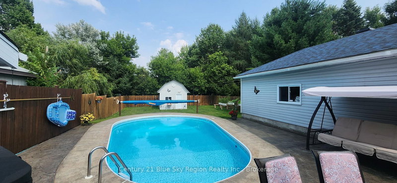 108 Tweedsmuir Dr, North Bay, P1A 3T6 | Image 3