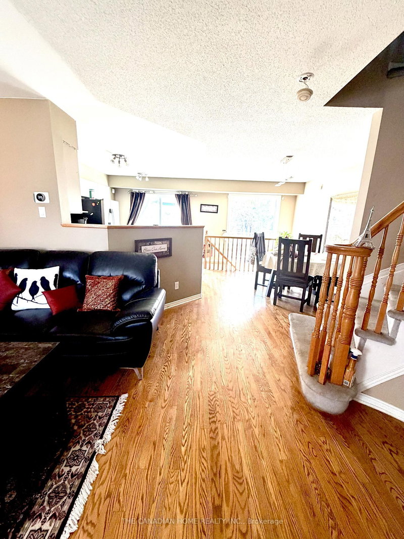 1435 Lynx Cres, Ottawa, K4A 3Z1 | Image 2