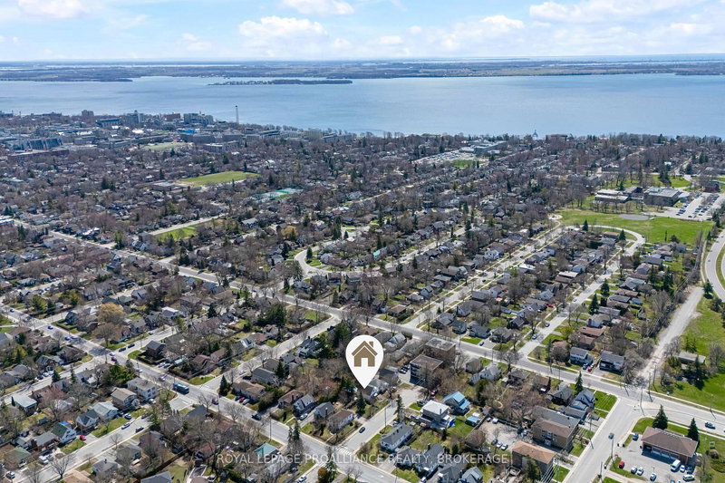 19 Westdale Ave, Kingston, K7L 4S1 | Image 2