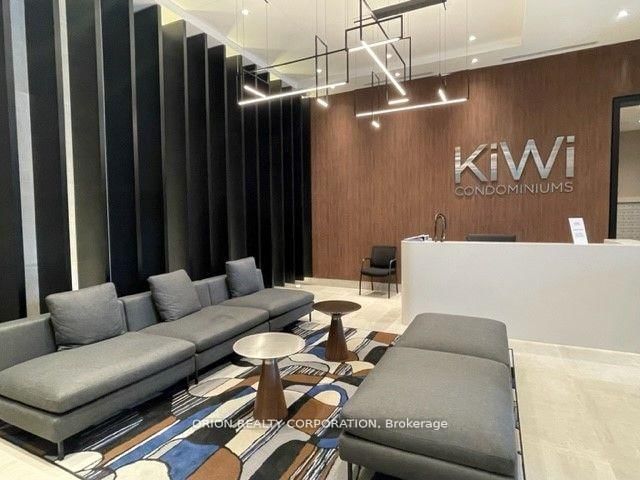 212 King William Street, Unit 821 - Photo 11