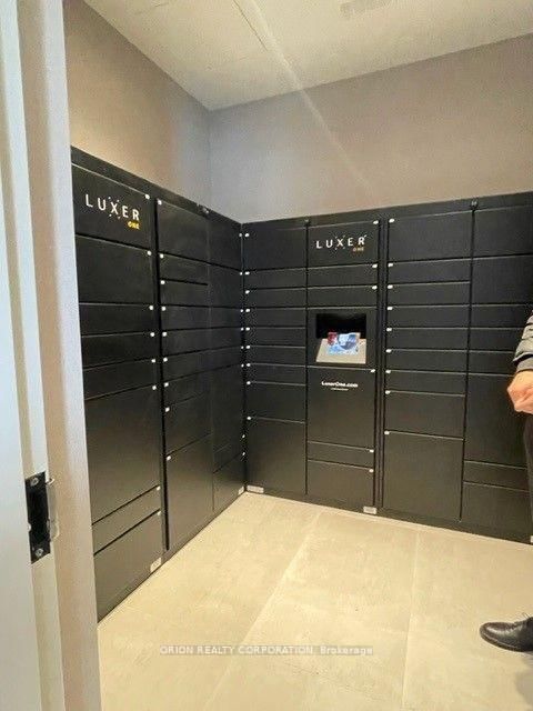 212 King William Street, Unit 821 - Photo 12