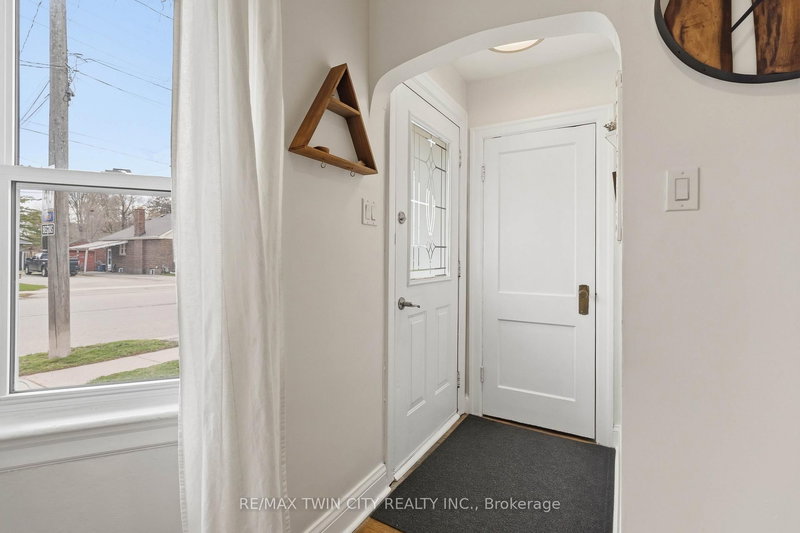 73 St George St, Brantford, N3R 1V5 | Image 3