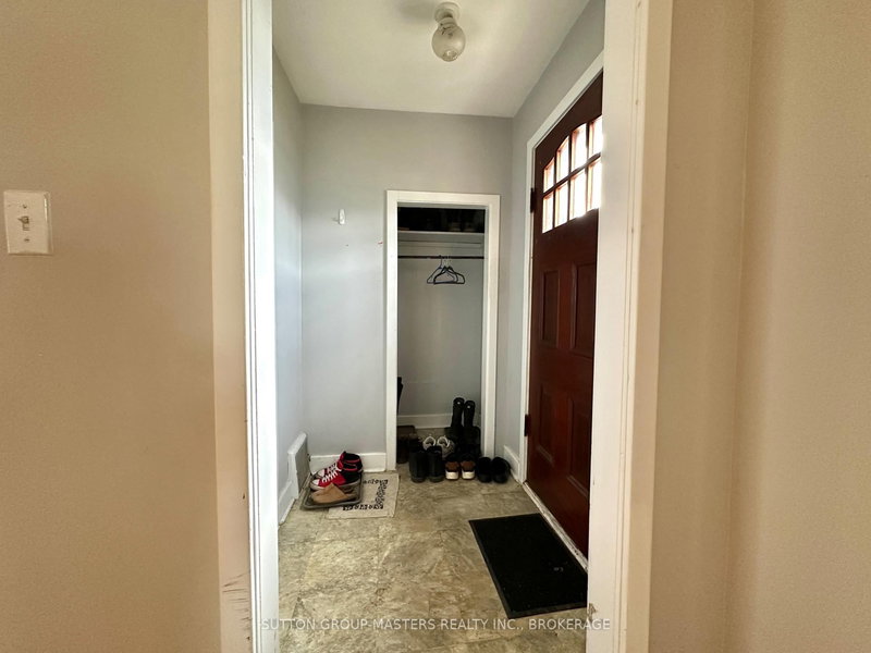 1668 Victoria St, Kingston, K7M 5K3 | Image 2