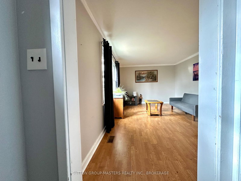 1668 Victoria St, Kingston, K7M 5K3 | Image 3