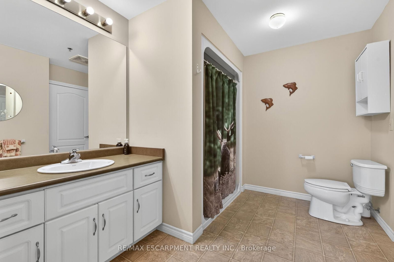 317 W Lock Street, Unit 115 - Photo 18