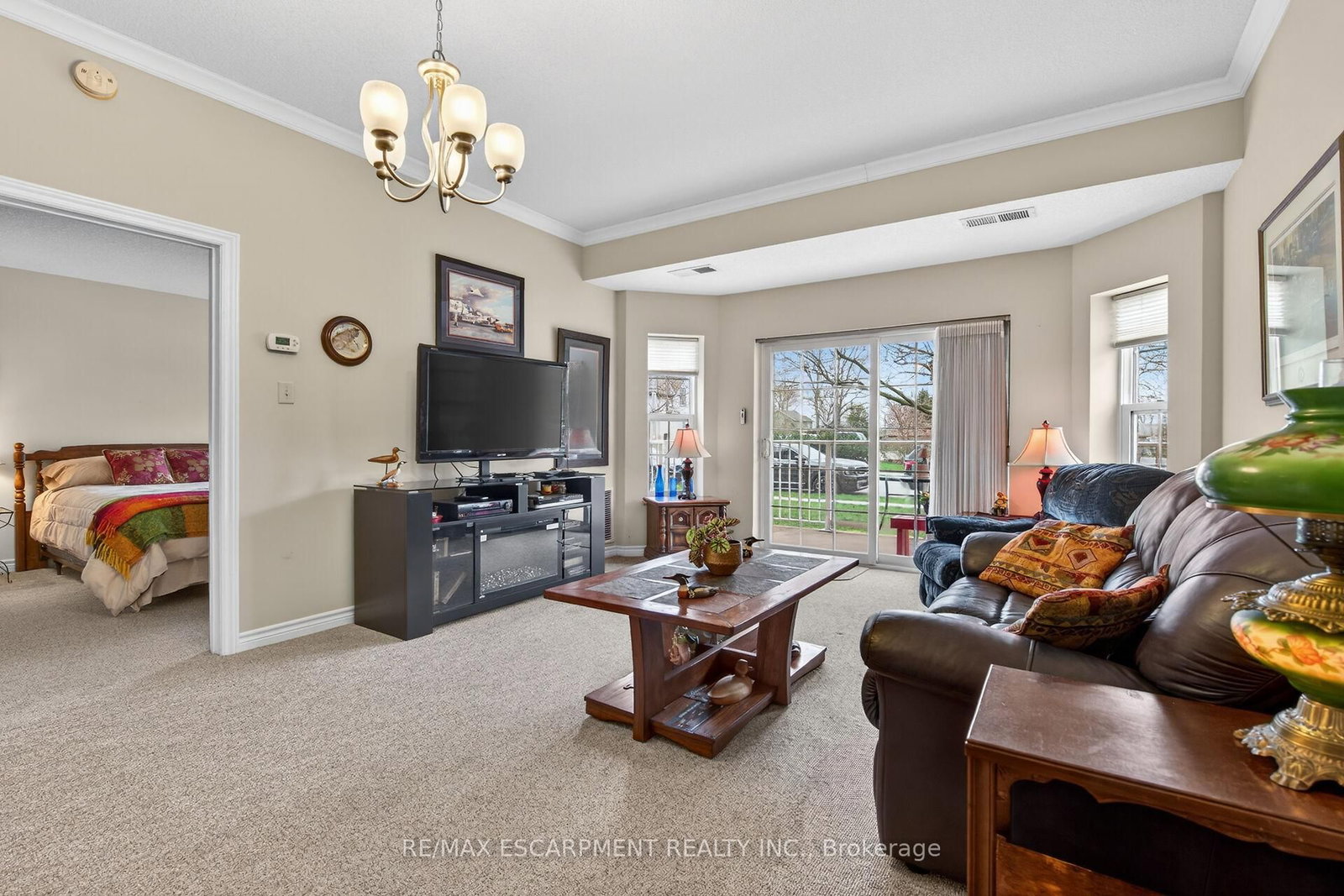 317 W Lock Street, Unit 115 - Photo 2