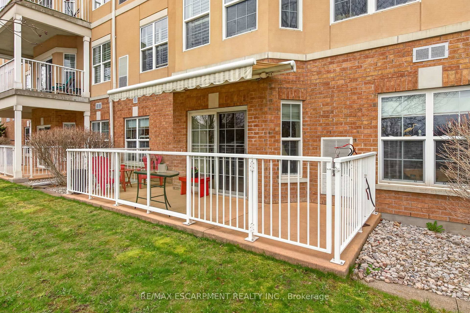 317 W Lock Street, Unit 115 - Photo 24