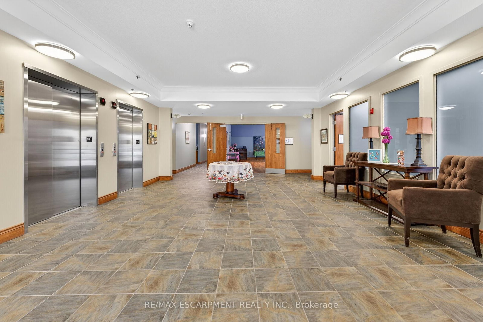 317 W Lock Street, Unit 115 - Photo 32