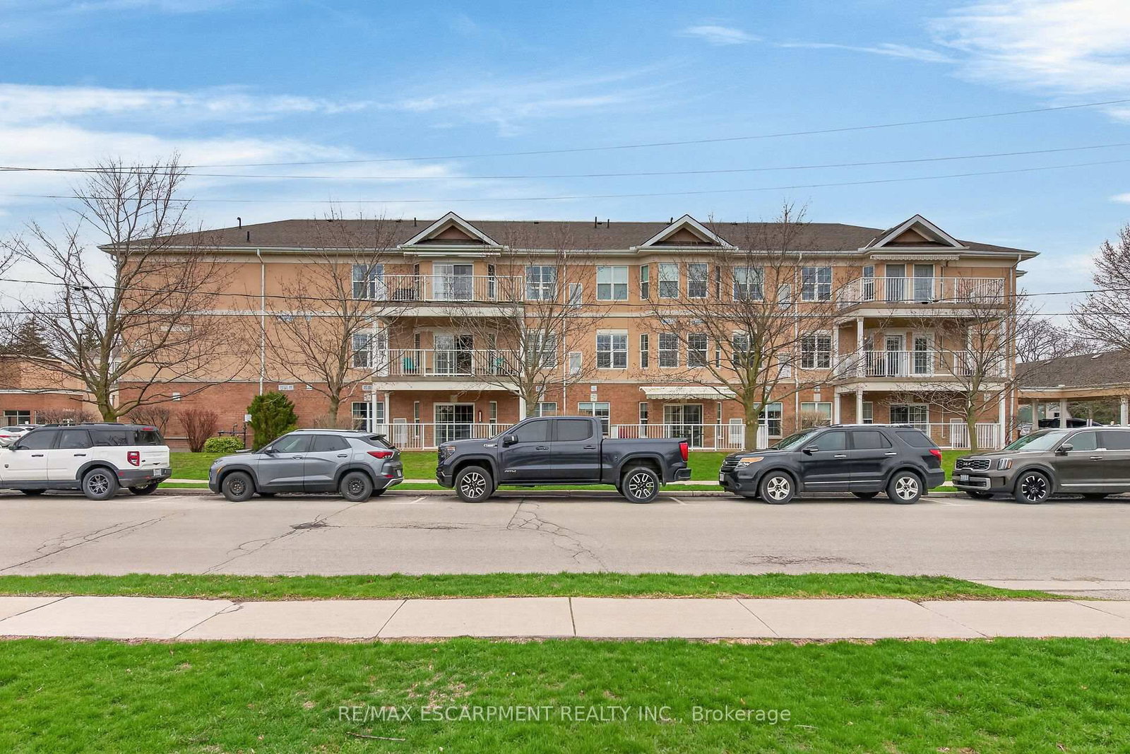 317 W Lock Street, Unit 115 - Photo 44